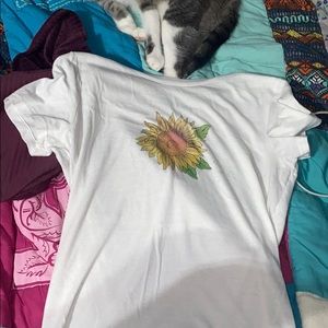White sunflower T-shirt